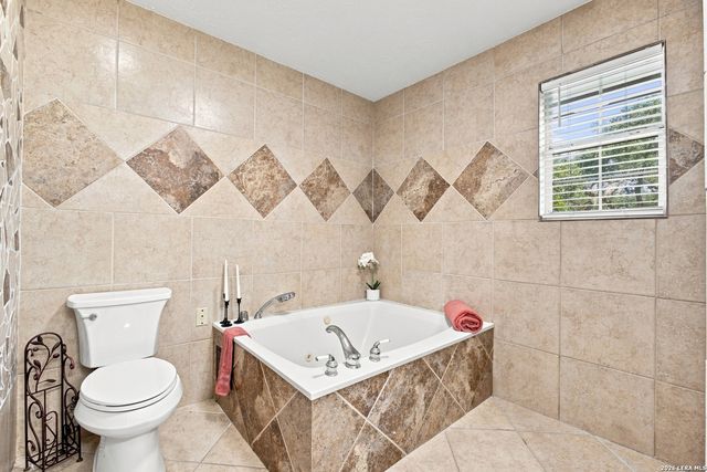740 DEER CROSS LN, San Antonio, TX 78260