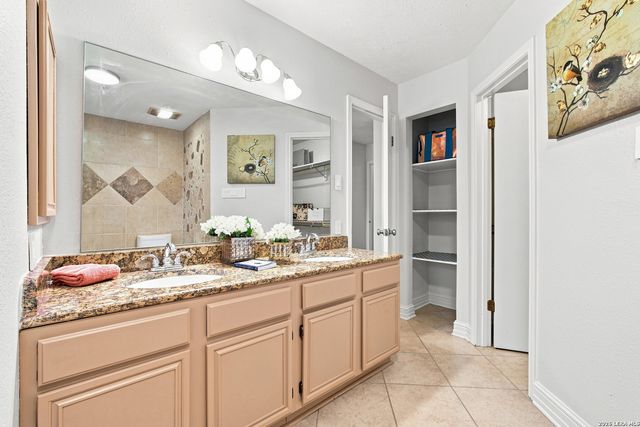 740 DEER CROSS LN, San Antonio, TX 78260
