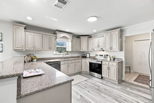 740 DEER CROSS LN, San Antonio, TX 78260