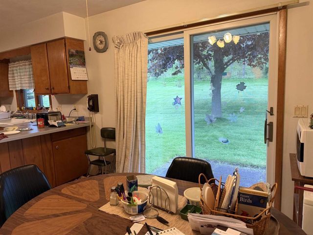 305 Sunset Drive, Deforest, WI 53532