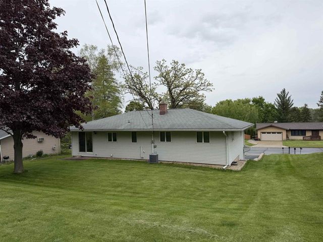 305 Sunset Drive, Deforest, WI 53532