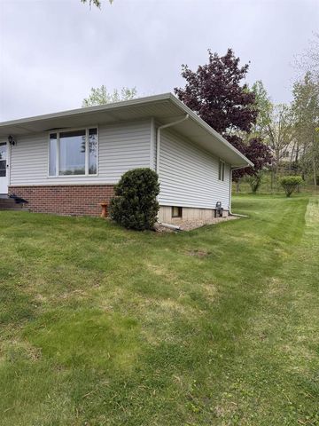 305 Sunset Drive, Deforest, WI 53532
