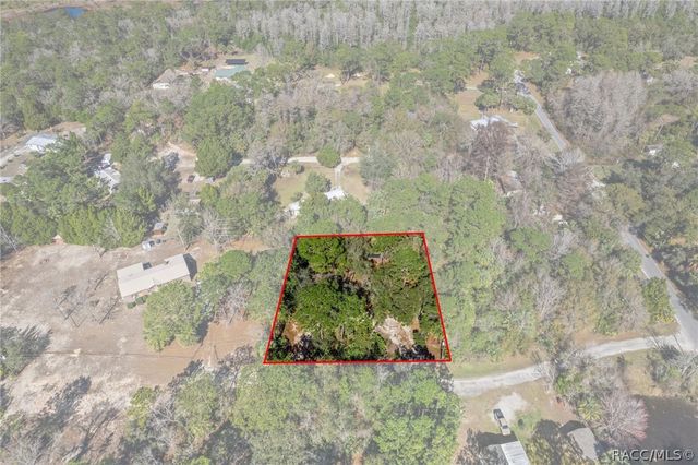 8181 W Tracy Court, Homosassa, FL 34448