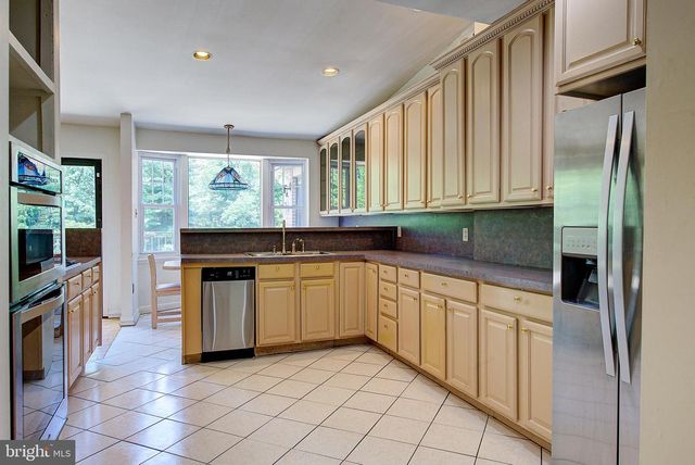 3425-29 W SCHOOL HOUSE LN, Philadelphia, PA 19129