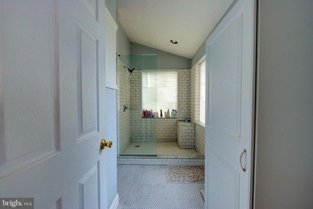 3425-29 W SCHOOL HOUSE LN, Philadelphia, PA 19129