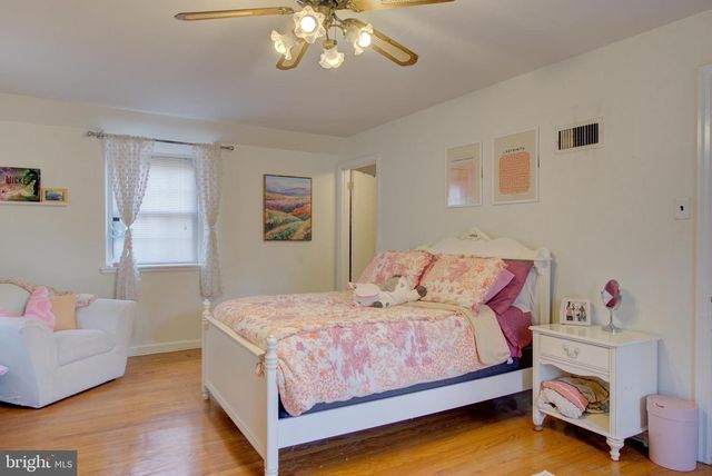 3425-29 W SCHOOL HOUSE LN, Philadelphia, PA 19129