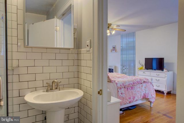 3425-29 W SCHOOL HOUSE LN, Philadelphia, PA 19129