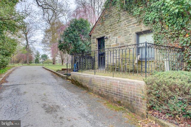 3425-29 W SCHOOL HOUSE LN, Philadelphia, PA 19129