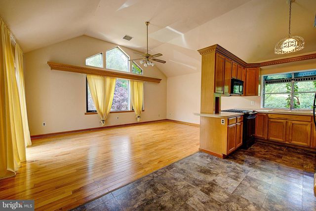 3425-29 W SCHOOL HOUSE LN, Philadelphia, PA 19129