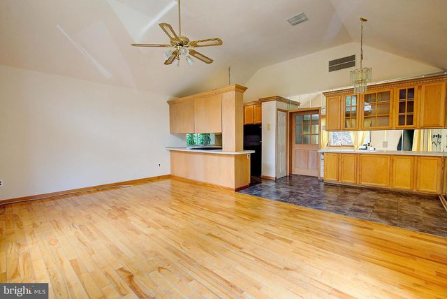 3425-29 W SCHOOL HOUSE LN, Philadelphia, PA 19129