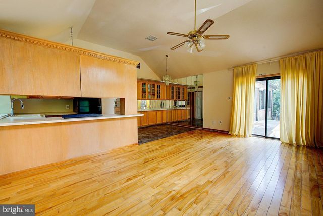 3425-29 W SCHOOL HOUSE LN, Philadelphia, PA 19129