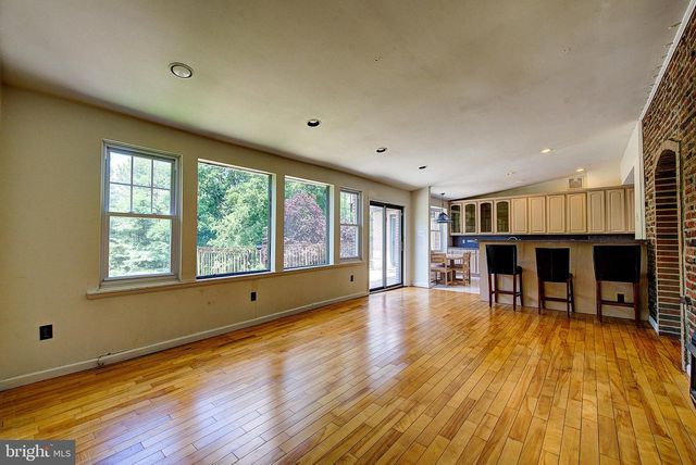 3425-29 W SCHOOL HOUSE LN, Philadelphia, PA 19129