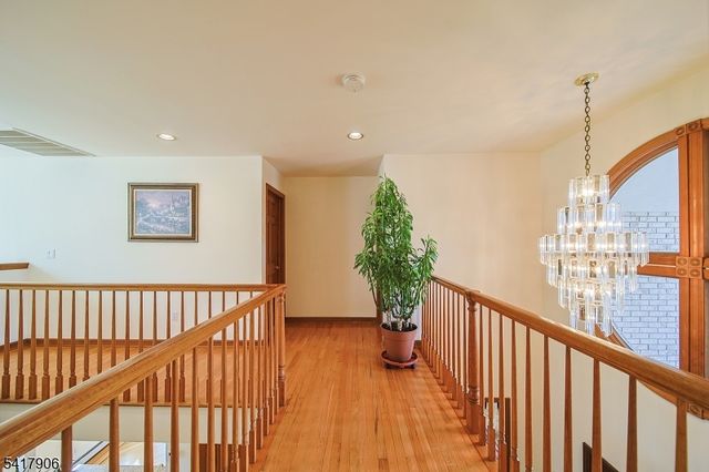 19 Dave Espie Way, Wayne Twp., NJ 07470