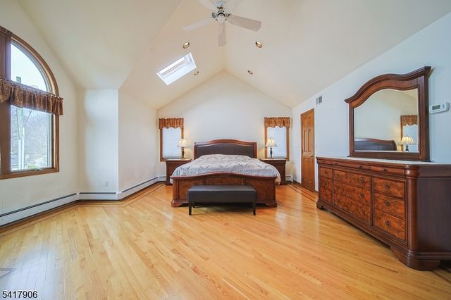 19 Dave Espie Way, Wayne Twp., NJ 07470