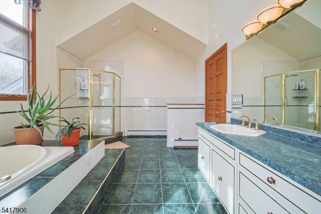 19 Dave Espie Way, Wayne Twp., NJ 07470