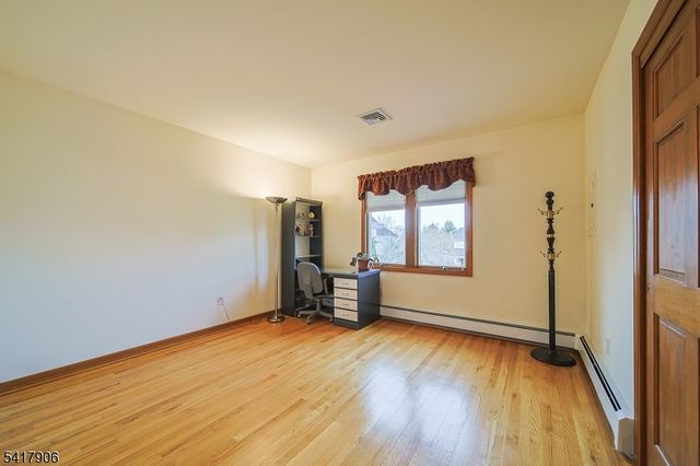 19 Dave Espie Way, Wayne Twp., NJ 07470