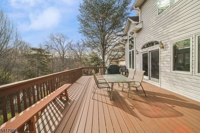 19 Dave Espie Way, Wayne Twp., NJ 07470
