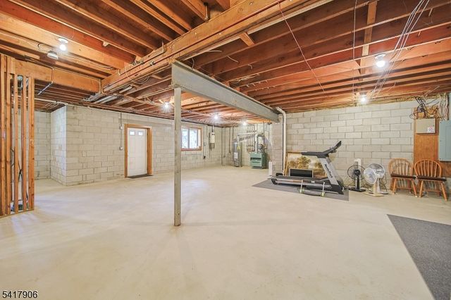 19 Dave Espie Way, Wayne Twp., NJ 07470