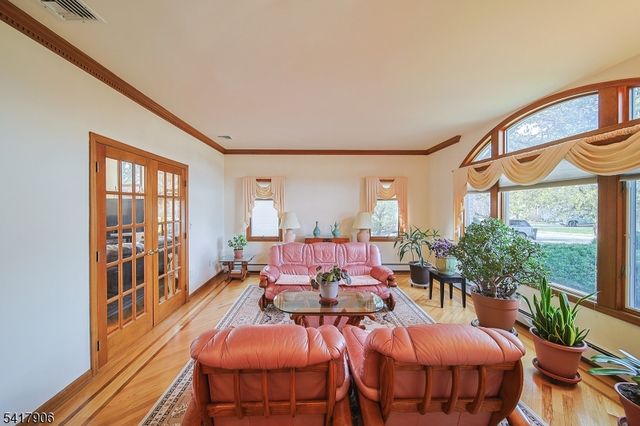 19 Dave Espie Way, Wayne Twp., NJ 07470