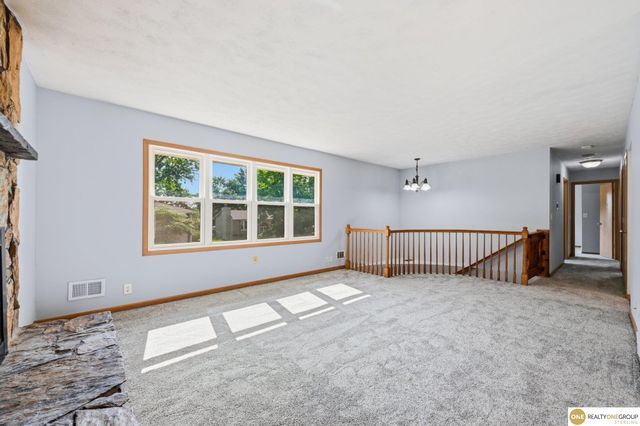 4118 N 94th Street, Omaha, NE 68134
