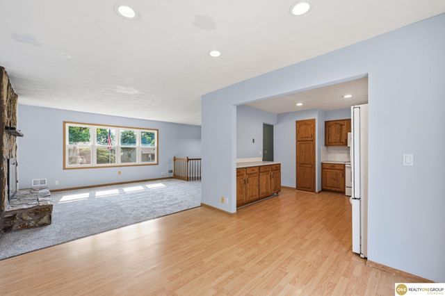 4118 N 94th Street, Omaha, NE 68134