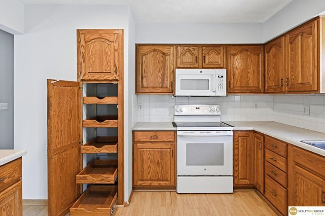 4118 N 94th Street, Omaha, NE 68134
