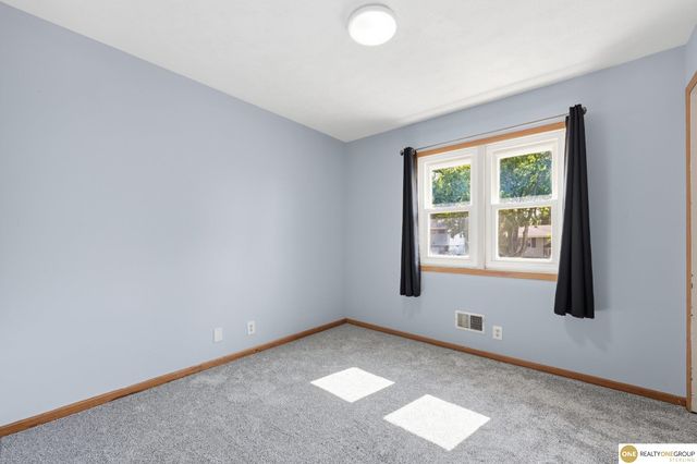 4118 N 94th Street, Omaha, NE 68134