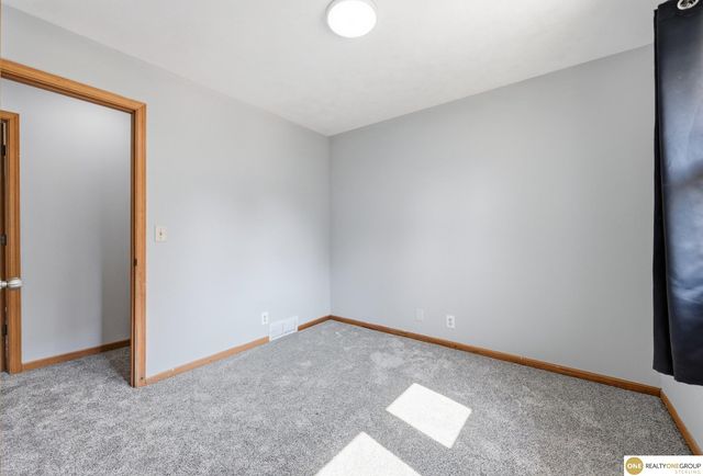4118 N 94th Street, Omaha, NE 68134
