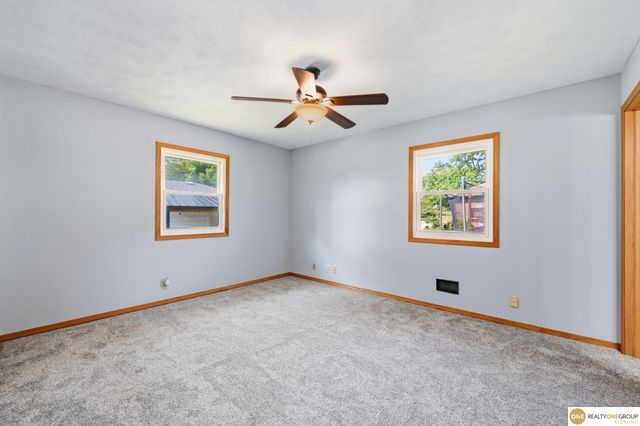 4118 N 94th Street, Omaha, NE 68134