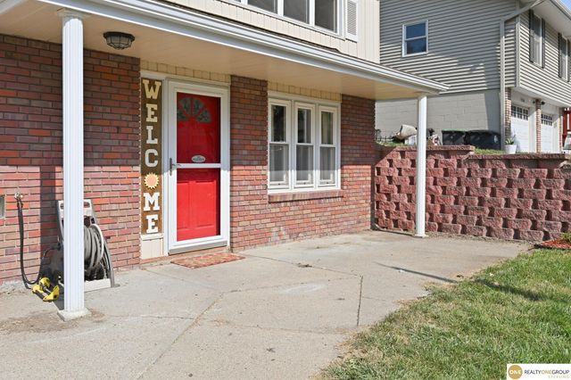 4118 N 94th Street, Omaha, NE 68134