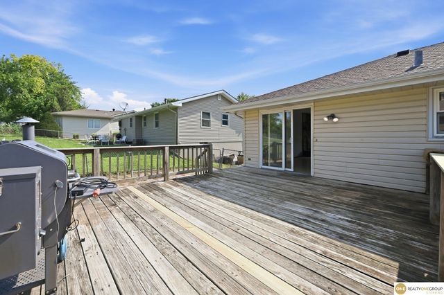 4118 N 94th Street, Omaha, NE 68134