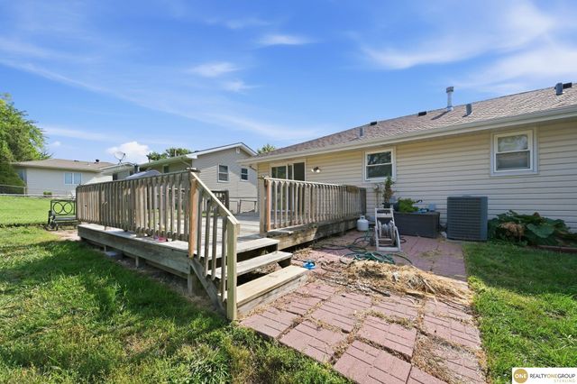 4118 N 94th Street, Omaha, NE 68134