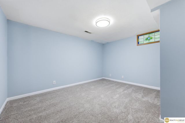 4118 N 94th Street, Omaha, NE 68134