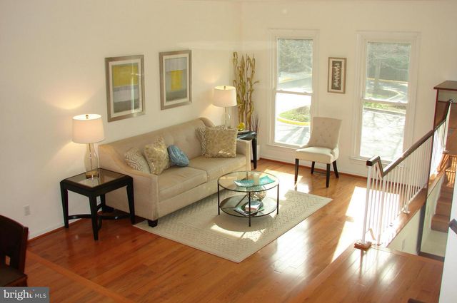 1331 TEMPLETON PL, Rockville, MD 20852