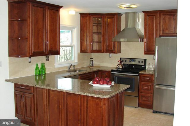 1331 TEMPLETON PL, Rockville, MD 20852