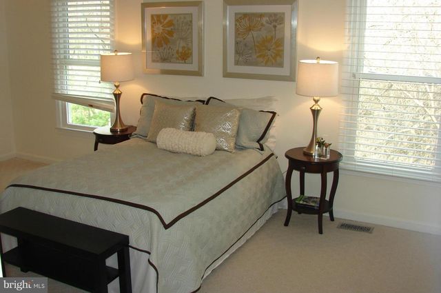 1331 TEMPLETON PL, Rockville, MD 20852