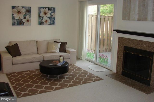 1331 TEMPLETON PL, Rockville, MD 20852