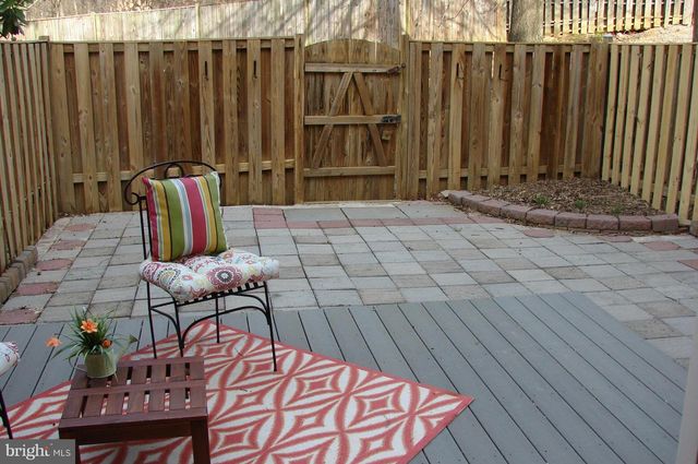 1331 TEMPLETON PL, Rockville, MD 20852