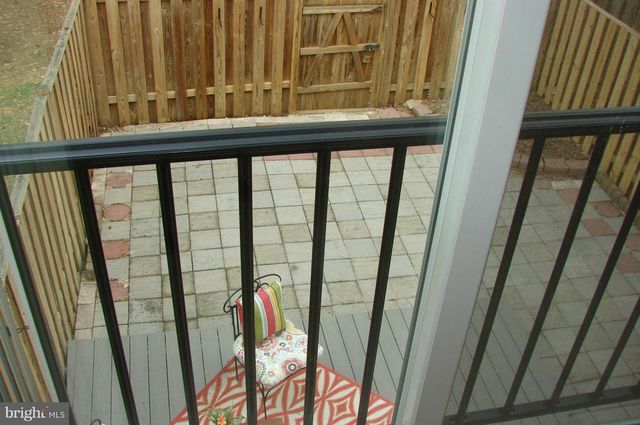 1331 TEMPLETON PL, Rockville, MD 20852