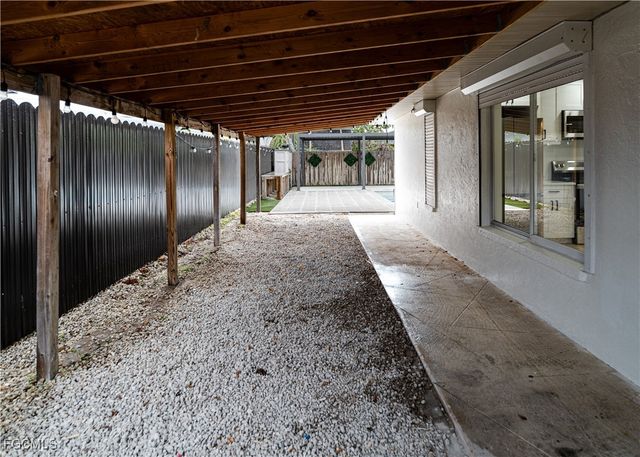 4100 29th PL SW, Naples, FL 34116