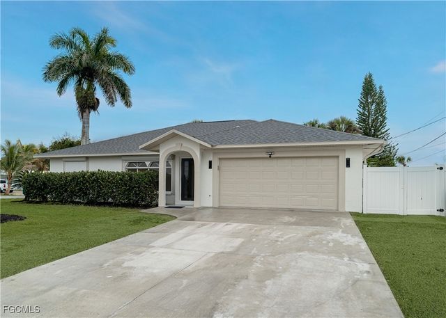 4100 29th PL SW, Naples, FL 34116