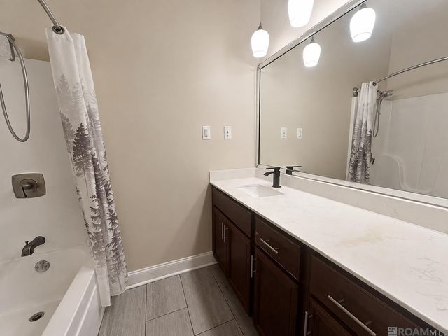 15430 Woodlore Dr, Baton Rouge, LA 70816