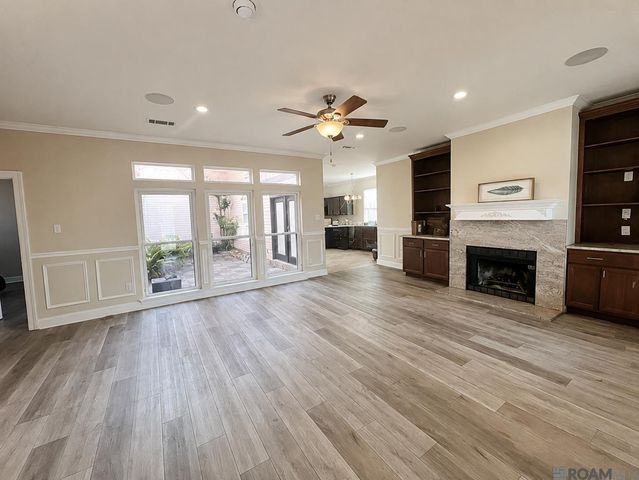 15430 Woodlore Dr, Baton Rouge, LA 70816