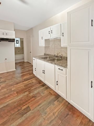 11014 S State Street 1B, Chicago, IL 60628