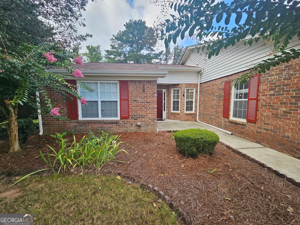235 Monmouth Drive, Fayetteville, GA 30214