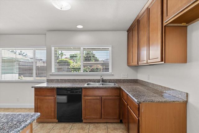 6116 Herndon Pl, Stockton, CA 95219