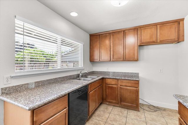 6116 Herndon Pl, Stockton, CA 95219