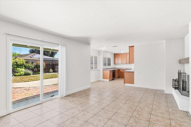 6116 Herndon Pl, Stockton, CA 95219