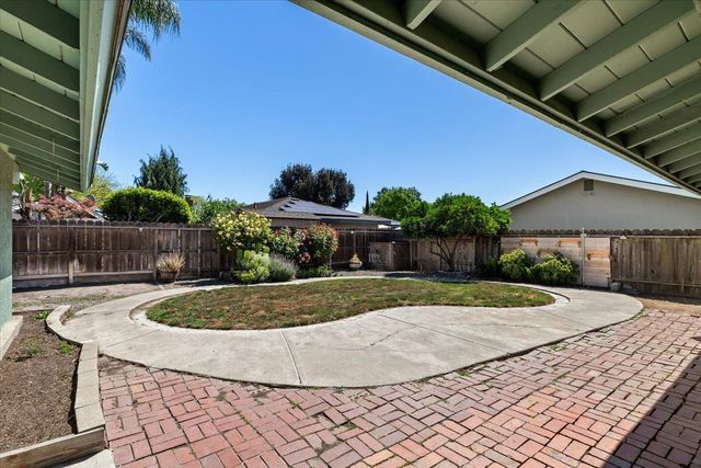 6116 Herndon Pl, Stockton, CA 95219