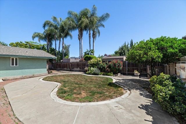 6116 Herndon Pl, Stockton, CA 95219